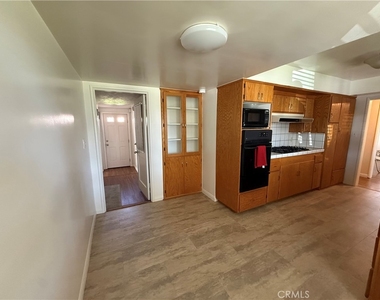9247 Blackley - Photo Thumbnail 5