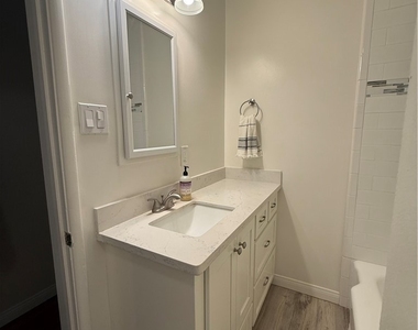 9247 Blackley - Photo Thumbnail 14