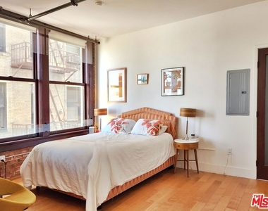 460 S Spring Street - Photo Thumbnail 13