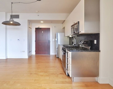 460 S Spring Street - Photo Thumbnail 21