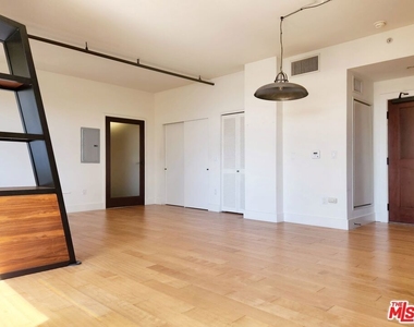 460 S Spring Street - Photo Thumbnail 12