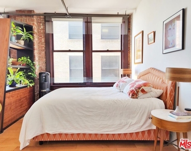 460 S Spring Street - Photo Thumbnail 15