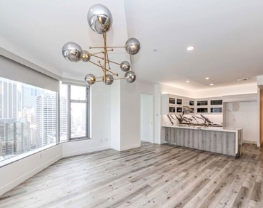 801 S Grand Avenue - Photo Thumbnail 6