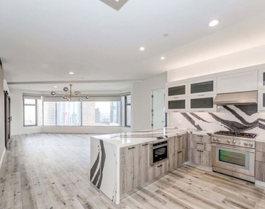 801 S Grand Avenue - Photo Thumbnail 7