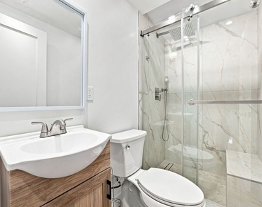 6848 Sylvia Avenue - Photo Thumbnail 12