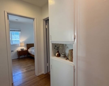 2297 Glendale Boulevard - Photo Thumbnail 5