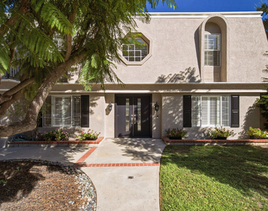 22777 Brenford Street - Photo Thumbnail 5