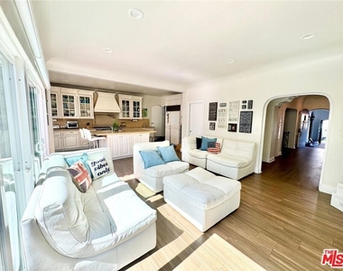 213 El Camino Drive - Photo Thumbnail 10