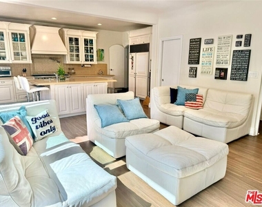 213 El Camino Drive - Photo Thumbnail 9