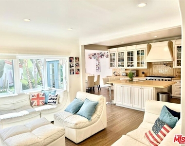 213 El Camino Drive - Photo Thumbnail 7