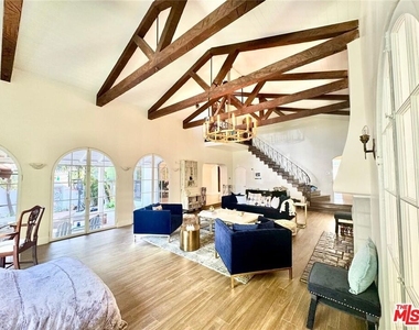 213 El Camino Drive - Photo Thumbnail 5