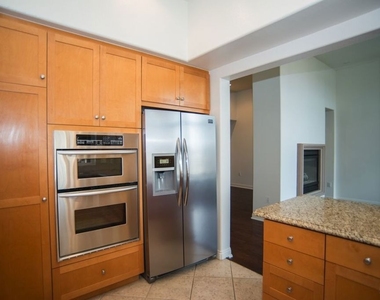5831 Seawalk Drive - Photo Thumbnail 3