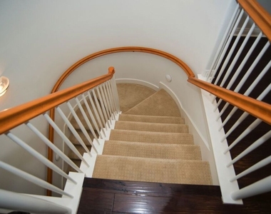 5831 Seawalk Drive - Photo Thumbnail 11
