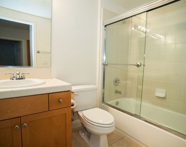 5831 Seawalk Drive - Photo Thumbnail 21