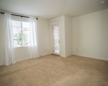 5831 Seawalk Drive - Photo Thumbnail 13