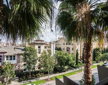 5831 Seawalk Drive - Photo Thumbnail 8