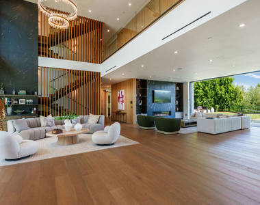 16110 Meadowview Drive - Photo Thumbnail 6
