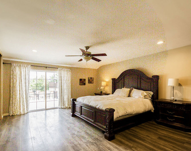 11559 Dona Evita Drive - Photo Thumbnail 7