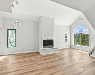 1516 Ocean Drive - Photo Thumbnail 4