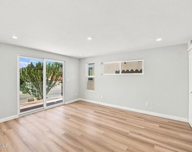 1516 Ocean Drive - Photo Thumbnail 17