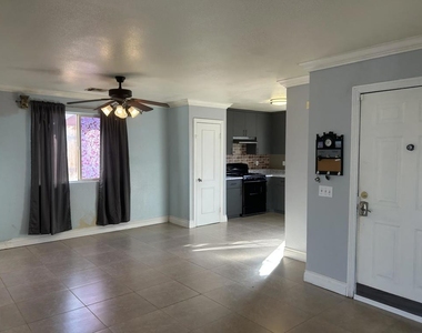 52440 Avenida Carranza - Photo Thumbnail 2