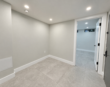 62-13 Catalpa Avenue - Photo Thumbnail 16