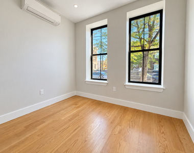 62-13 Catalpa Avenue - Photo Thumbnail 1