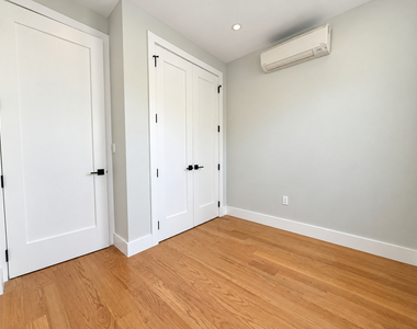 62-13 Catalpa Avenue - Photo Thumbnail 2