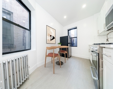 703 9th Avenue - Photo Thumbnail 4