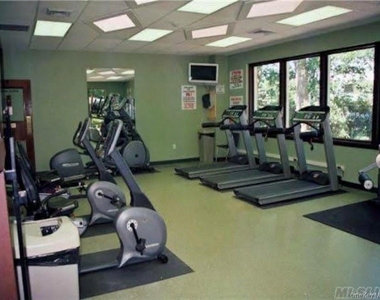 405 Woodbridge Drive - Photo Thumbnail 12