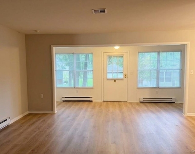 405 Woodbridge Drive - Photo Thumbnail 7