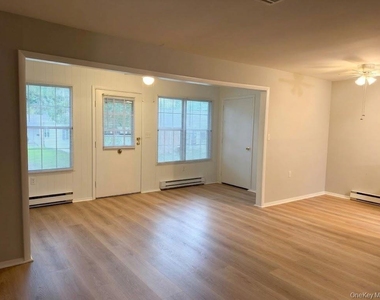 405 Woodbridge Drive - Photo Thumbnail 3
