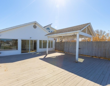 56 Riverdale Avenue - Photo Thumbnail 9