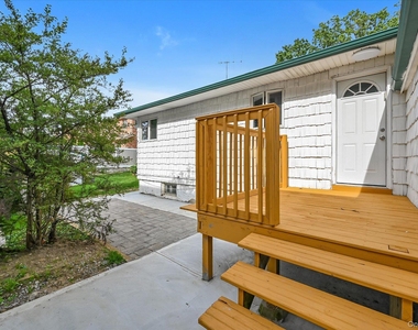 20911 85th Avenue - Photo Thumbnail 19
