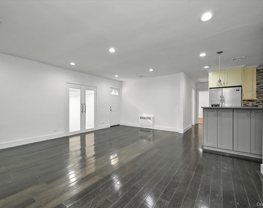 20911 85th Avenue - Photo Thumbnail 4