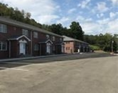 21 Route 17 - Photo Thumbnail 11