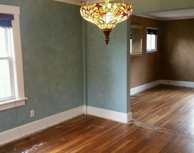 40-09 208th Street - Photo Thumbnail 3