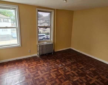 11111 157th Street - Photo Thumbnail 1