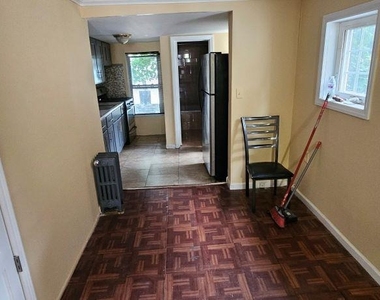 11111 157th Street - Photo Thumbnail 2