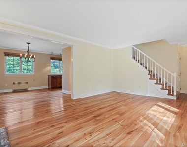 29 Coralyn Avenue - Photo Thumbnail 5