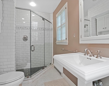 29 Coralyn Avenue - Photo Thumbnail 17