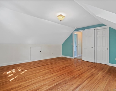 29 Coralyn Avenue - Photo Thumbnail 21