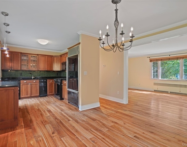 29 Coralyn Avenue - Photo Thumbnail 7