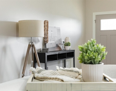 6 Hudson West Drive - Photo Thumbnail 12