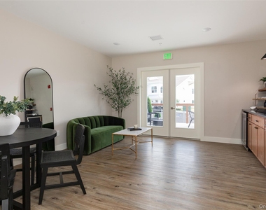 6 Hudson West Drive - Photo Thumbnail 19