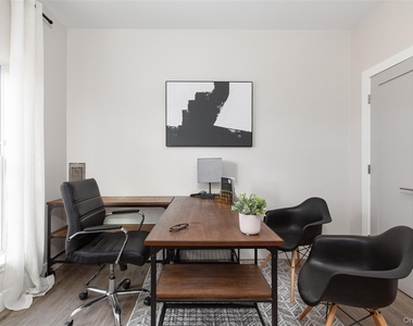 6 Hudson West Drive - Photo Thumbnail 8