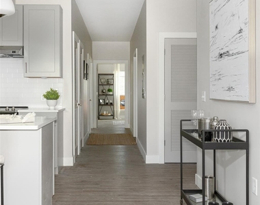 6 Hudson West Drive - Photo Thumbnail 17