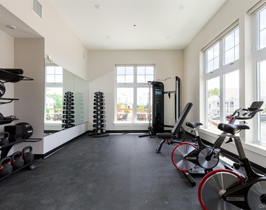 6 Hudson West Drive - Photo Thumbnail 22