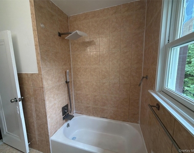 15 Stevens Street - Photo Thumbnail 7