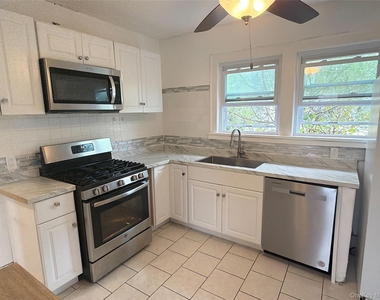 15 Stevens Street - Photo Thumbnail 4